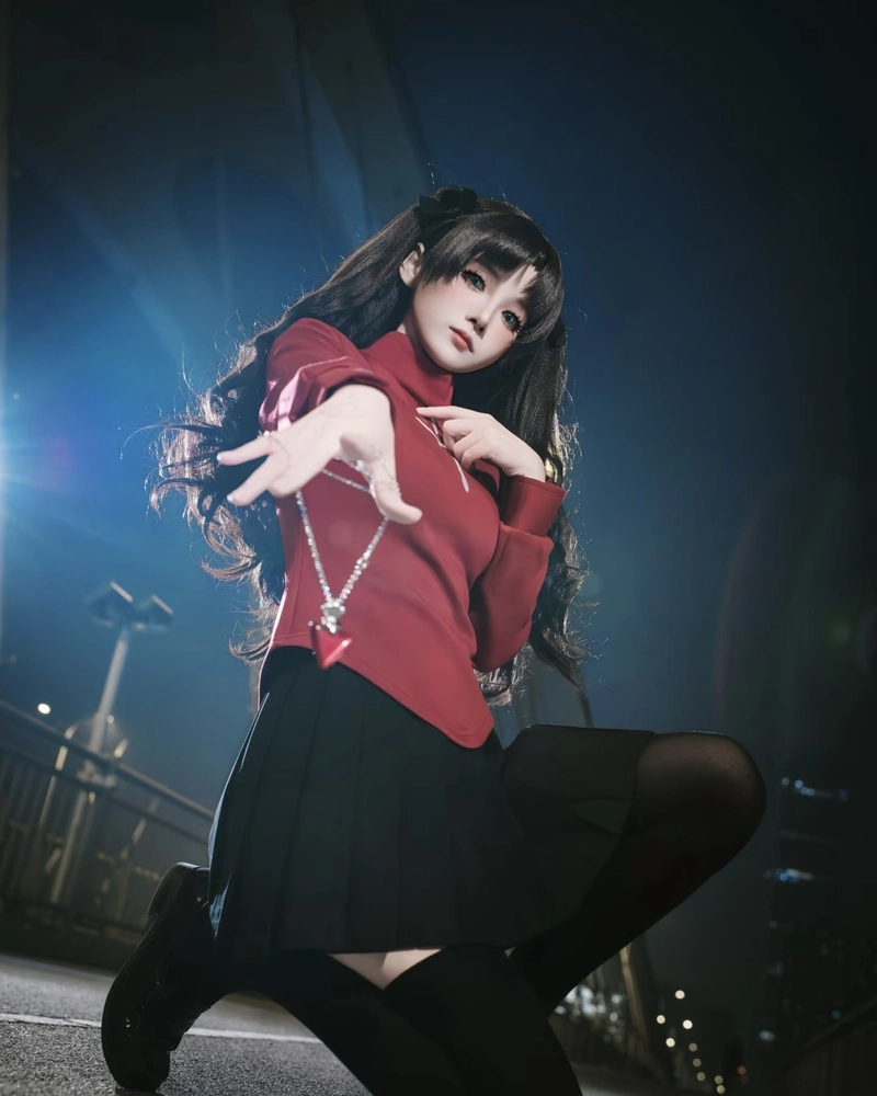 Ảnh Rin Tohsaka cosplay tạo hình thanh lịch hiện đại