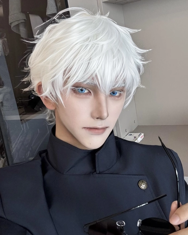 Ảnh cosplay Gojo tạo dáng tự nhiên đầy sức hút riêng