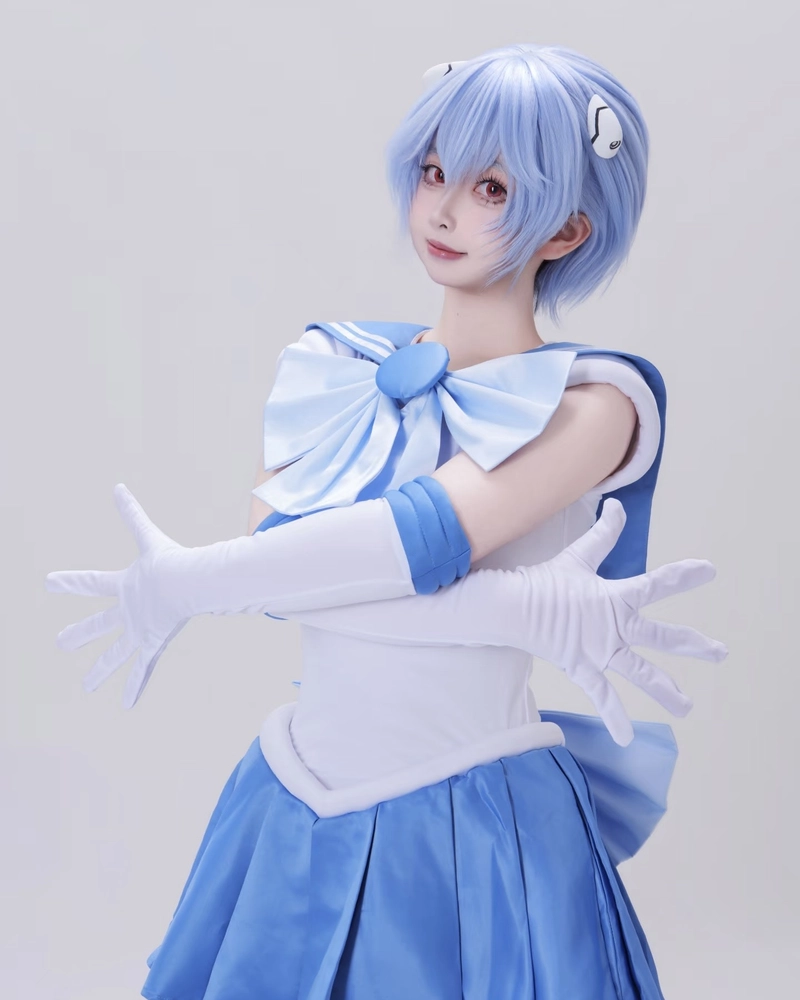 Cosplay Sailor Moon với thần thái trong sáng đáng yêu