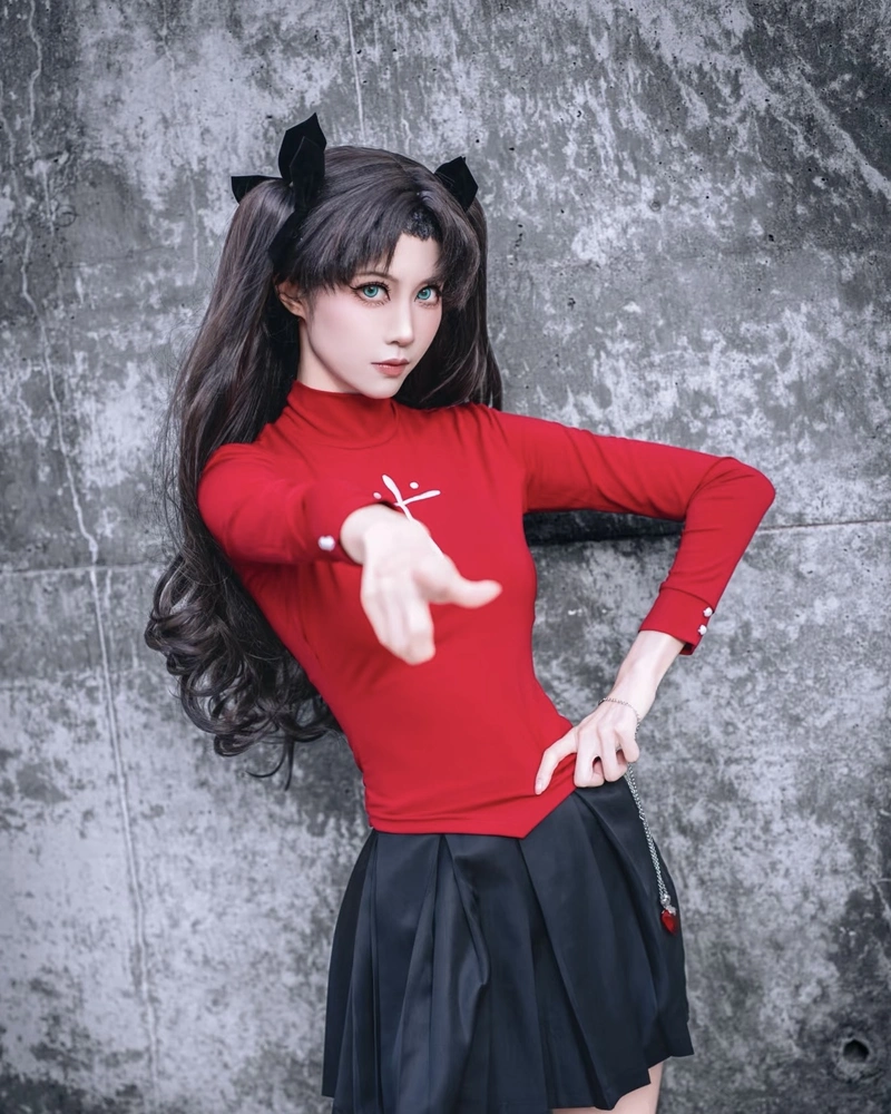 Hình Rin Tohsaka cosplay ánh nhìn kiêu sa nổi bật
