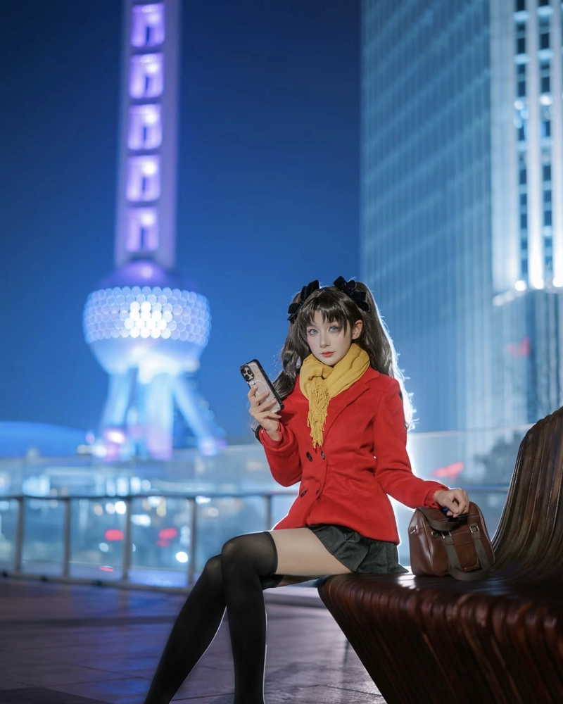 Hình Rin Tohsaka cosplay biểu cảm nhẹ nhàng cuốn hút