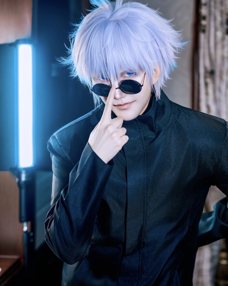 Hình cosplay Gojo ánh nhìn lạnh tạo cảm giác xa cách