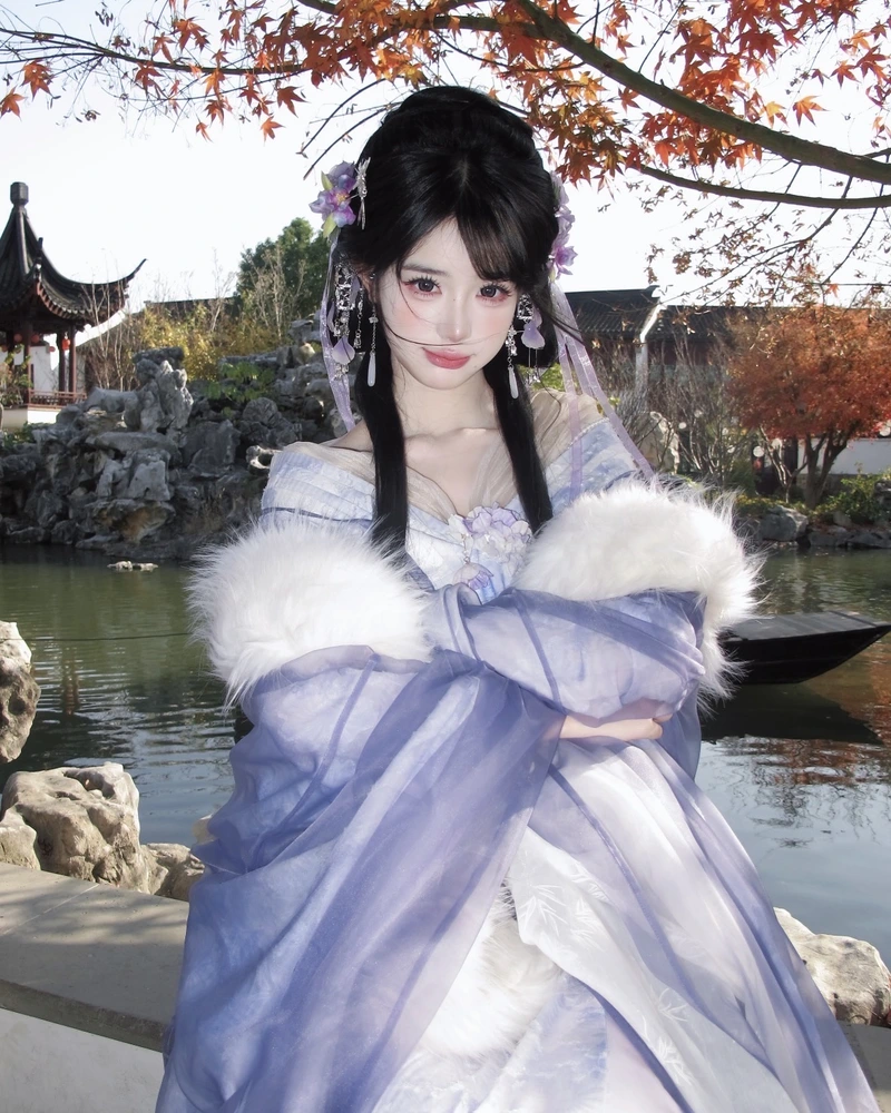 Hình cosplay cổ trang tạo hình công chúa thanh lịch