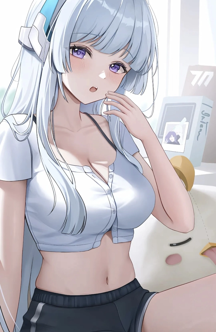 Hình gái anime mlem với nét mặt nhẹ nhàng