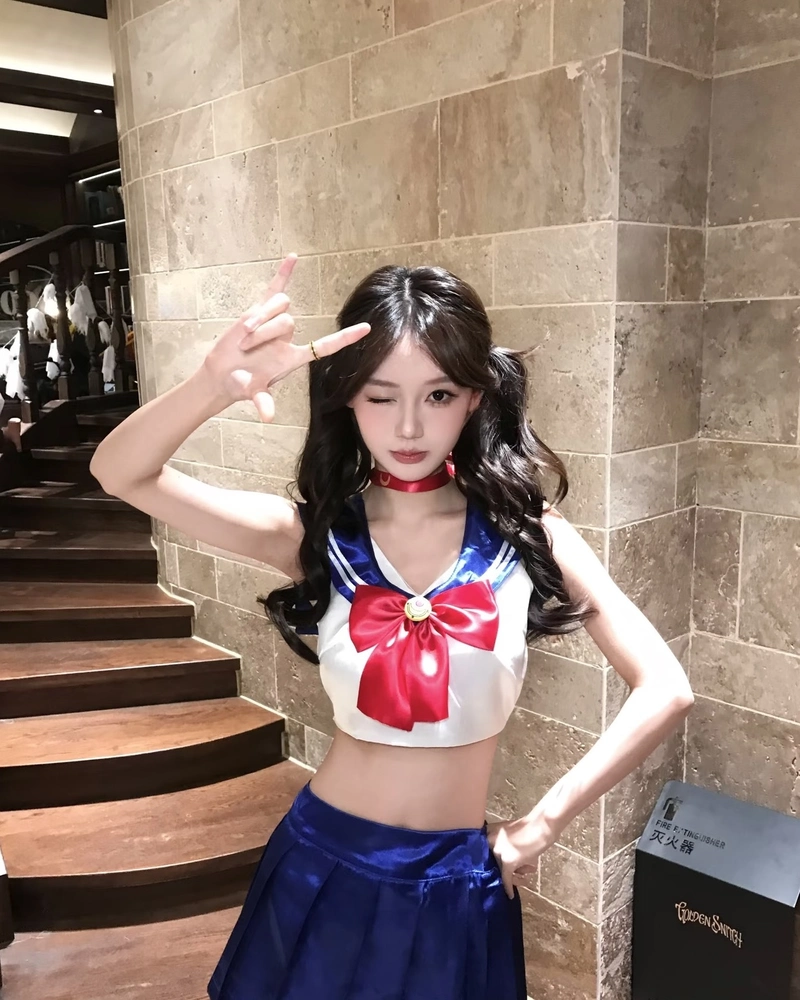 Sailor Moon cosplay với trang phục đặc trưng nổi bật