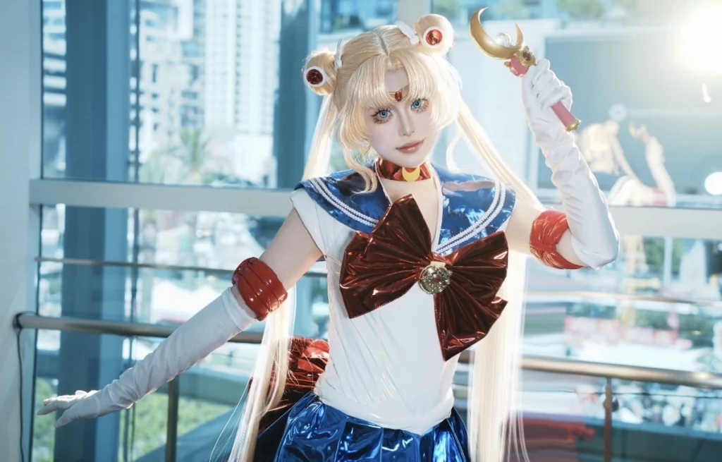 cosplay sailor moon thumbnail