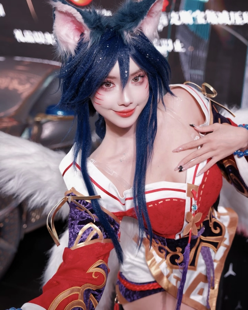 Ahri cosplay tạo hình hồ ly đẹp đầy cuốn hút