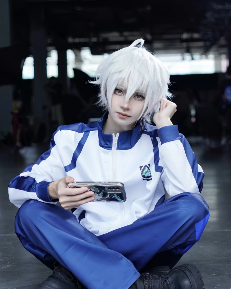 Ảnh Nagi cosplay phong cách minimal nhưng nổi bật