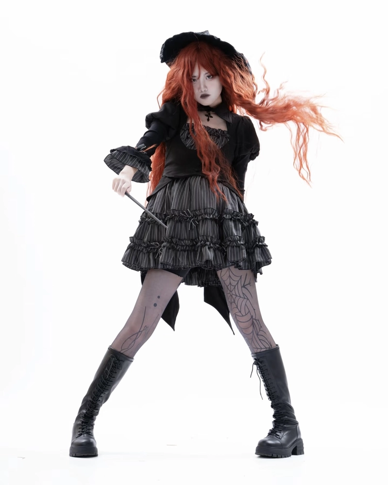 Ảnh cosplay phù thủy thần thái ma mị đầy quyến rũ