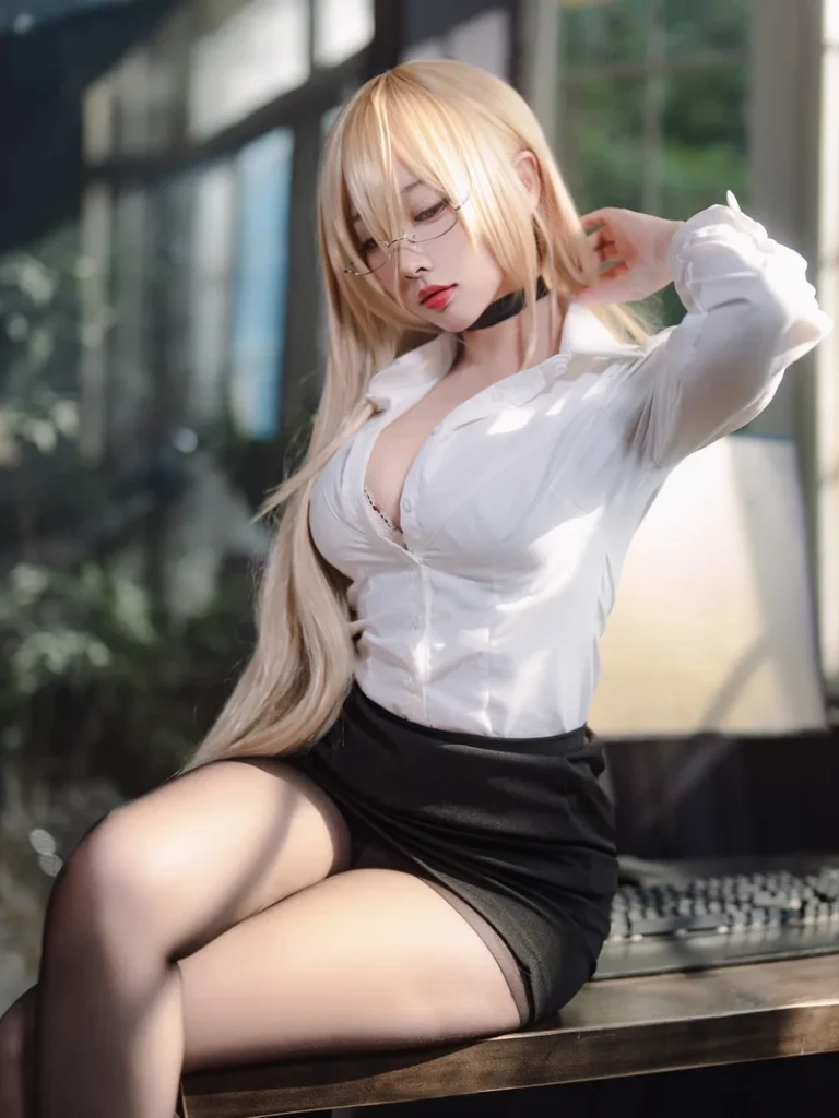 Ảnh đại diện gái xinh cosplay thể hiện nét đẹp tự tin cuốn hút