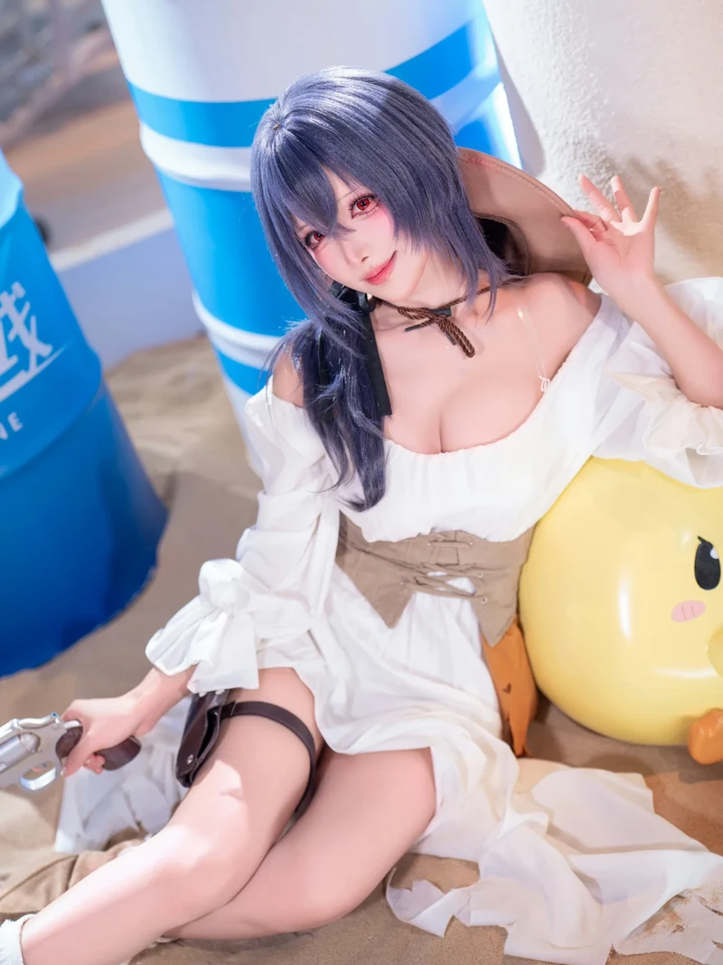 Ảnh gái xinh cosplay vóc dáng cân đối thần thái tự tin cuốn hút