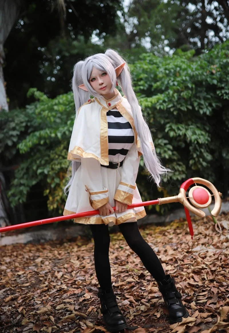 Cosplay Frieren trang phục pháp sư cổ điển nhẹ nhàng