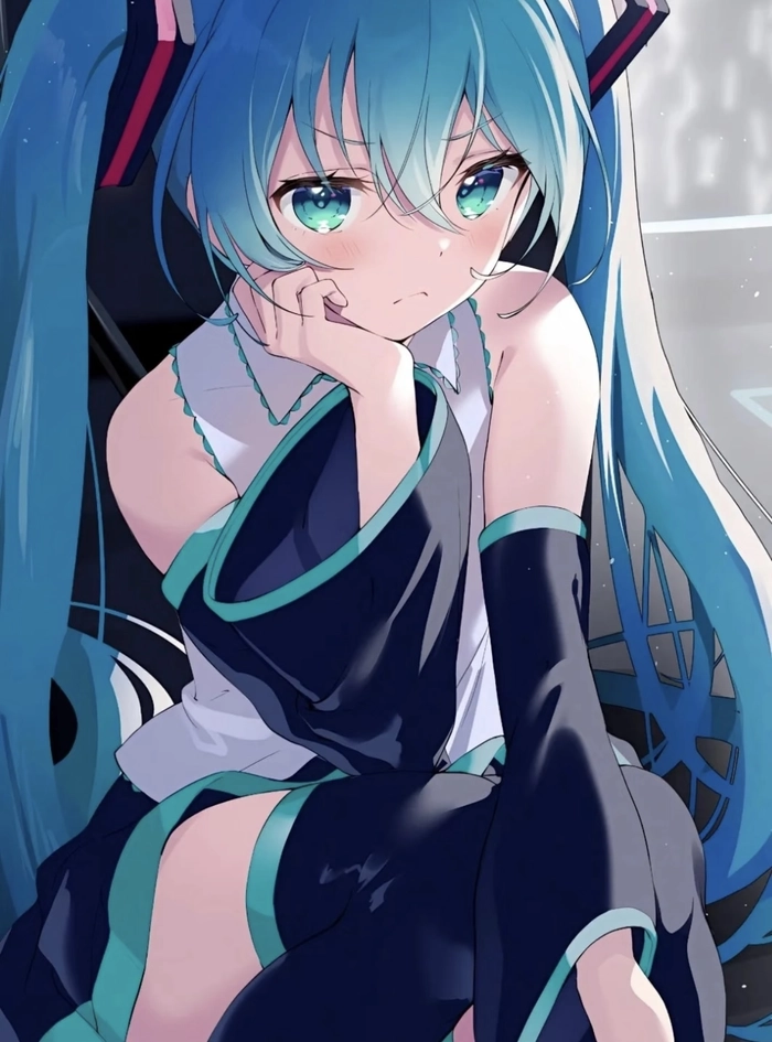 Dáng anime miku với trang phục quen thuộc rõ