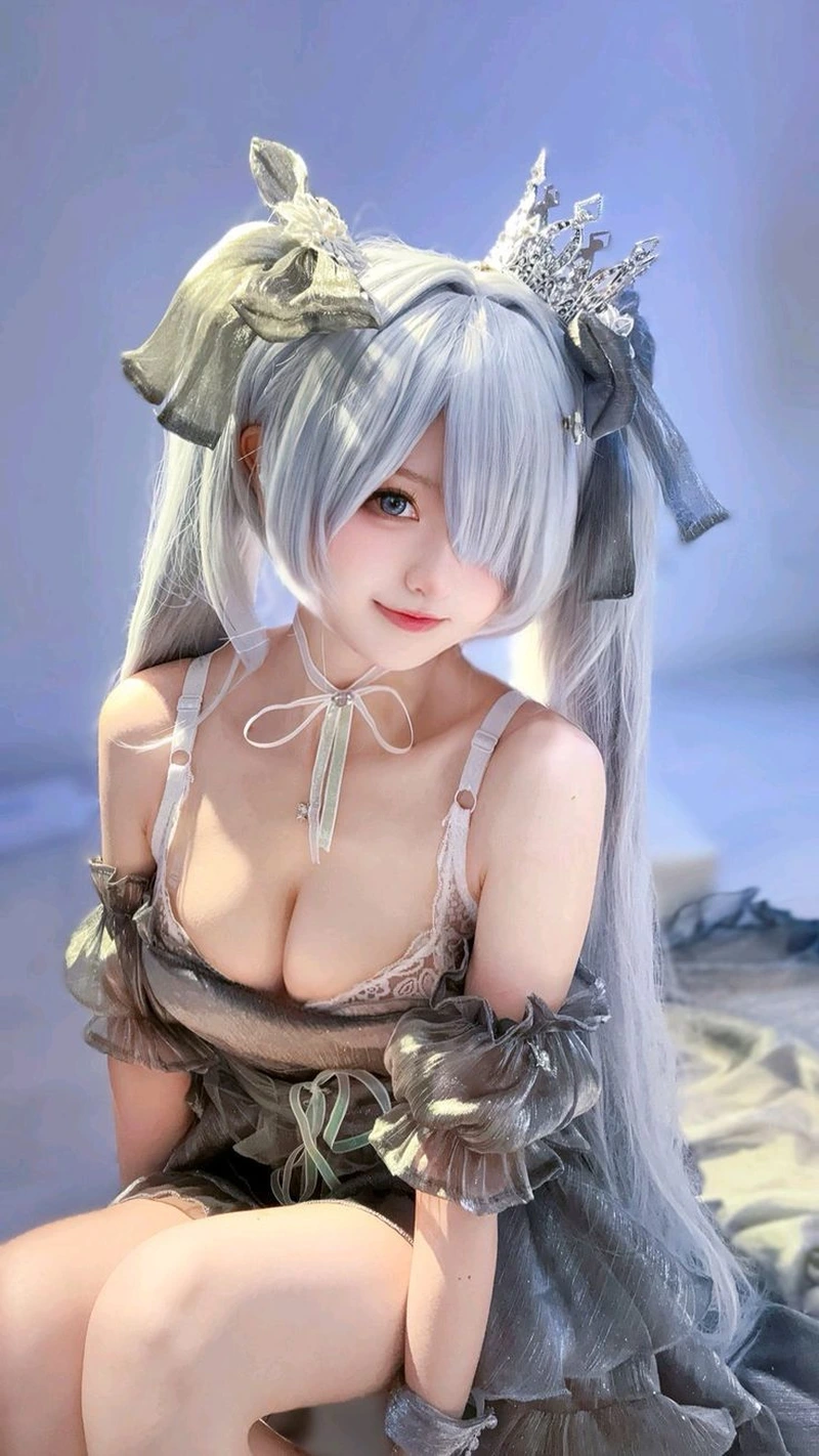 Góc chụp tinh tế tôn lên vẻ đẹp cosplay anime nữ tự nhiên