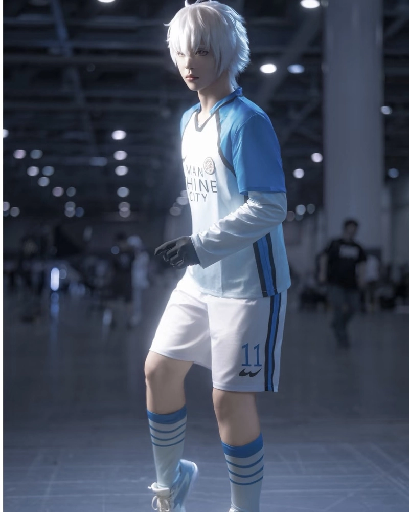 Hình Nagi cosplay biểu cảm nhẹ nhàng nhưng ấn tượng