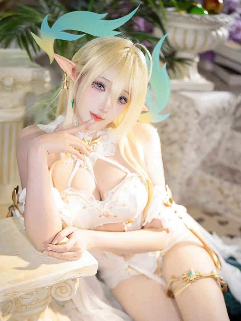 Hình ảnh gái xinh cosplay vóc dáng mảnh mai tạo cảm giác thanh thoát