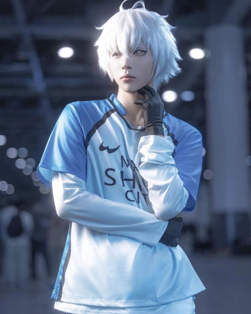 Nagi cosplay phong cách anime nam đẹp trai cuốn hút