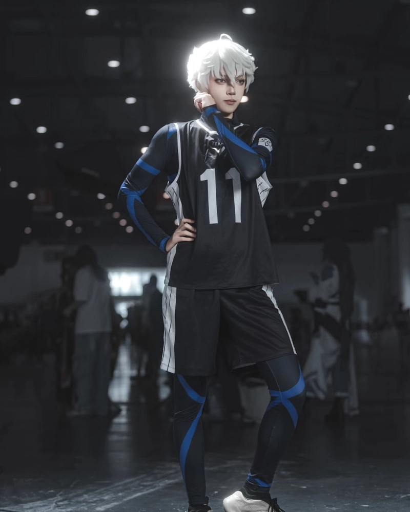 Nagi cosplay phong cách cool ngầu dành cho fan anime