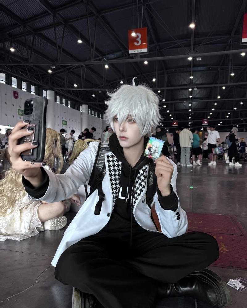 Nagi cosplay trong trang phục nhân vật nổi bật
