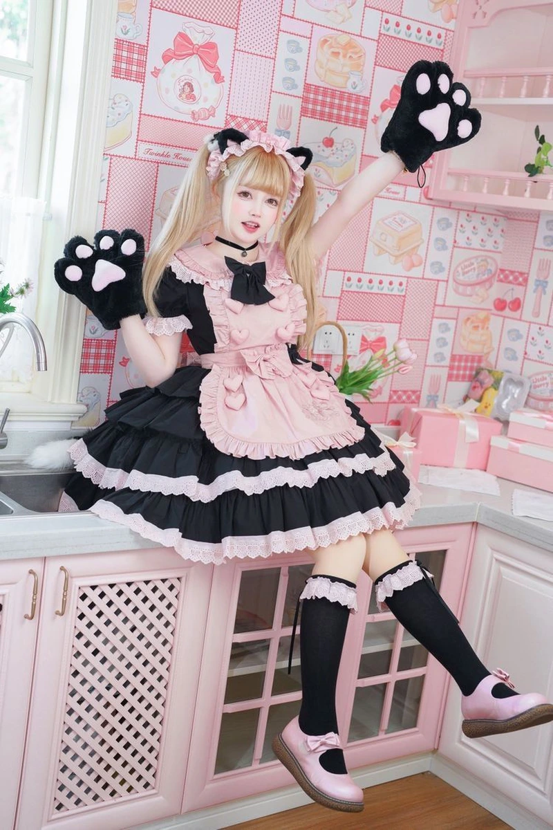 Nhân vật maid được tái hiện với thần thái nhẹ nhàng cuốn hút