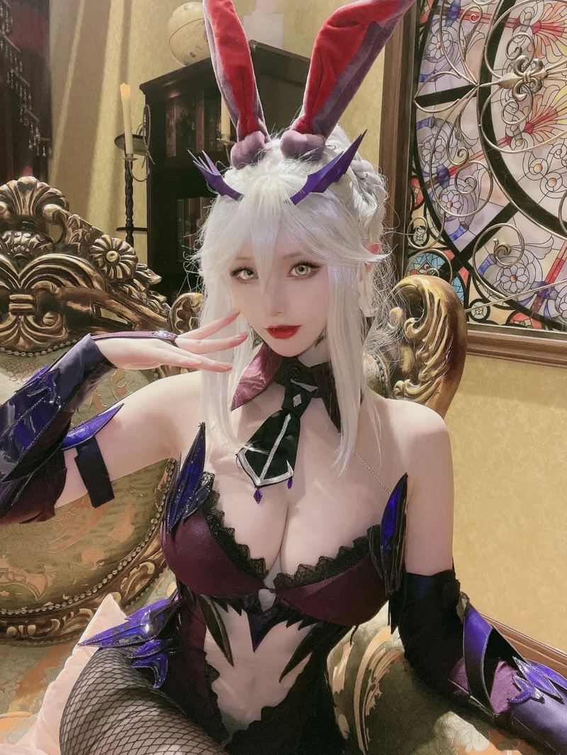 Phong cách thời trang giúp gái xinh cosplay trở nên nổi bật hơn