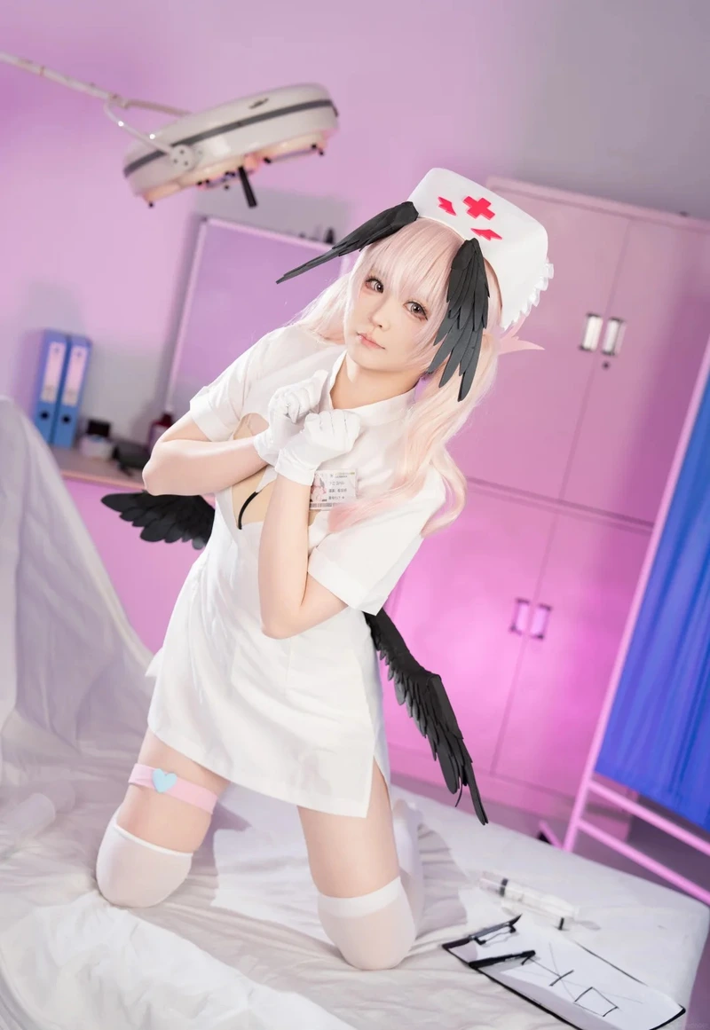Phong cách y tá anime dễ thương được fan otaku yêu thích