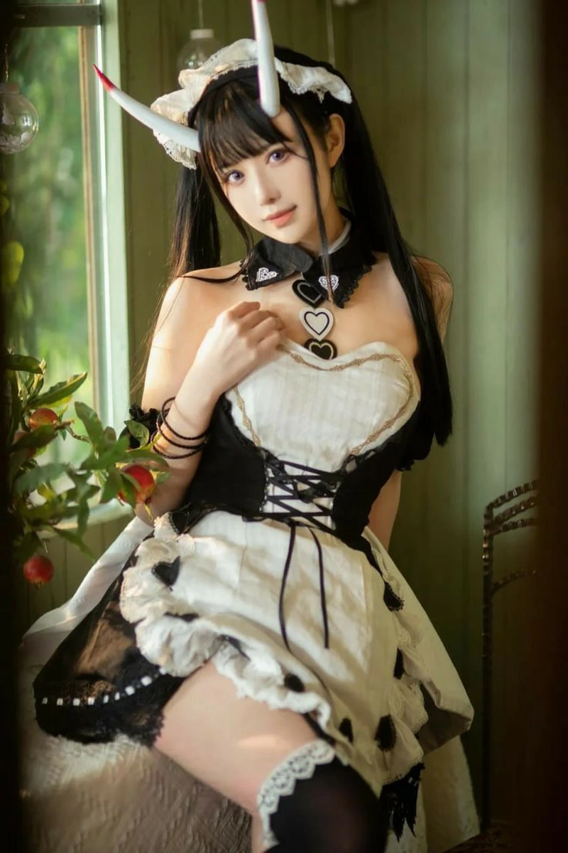 Phong thái nhẹ nhàng giúp hình cosplay trở nên sinh động hơn
