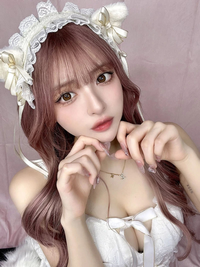 Vẻ đẹp trong trẻo của cosplay anime nữ khiến người xem ấn tượng