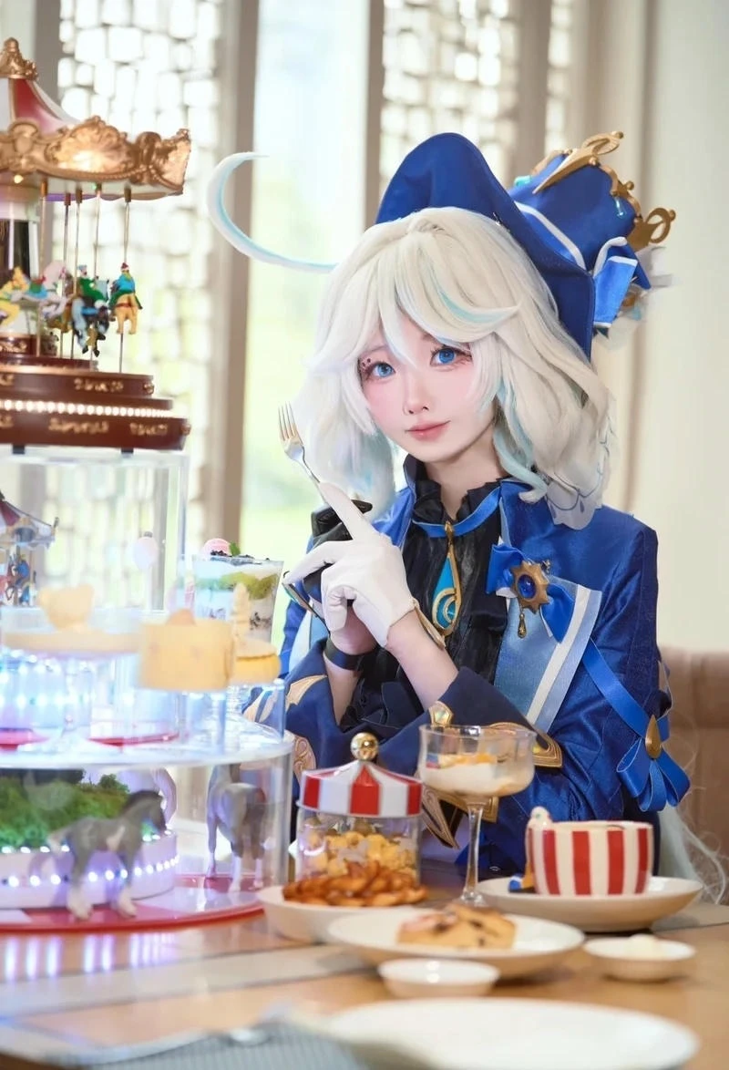Vibe Genshin Impact thể hiện rõ trong Furina cosplay