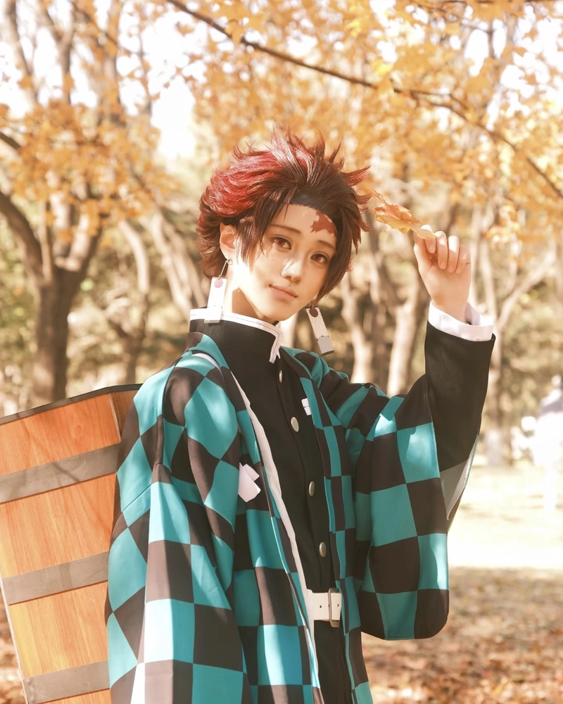 Ảnh Tanjiro cosplay thần thái hiền lành nhưng kiên định