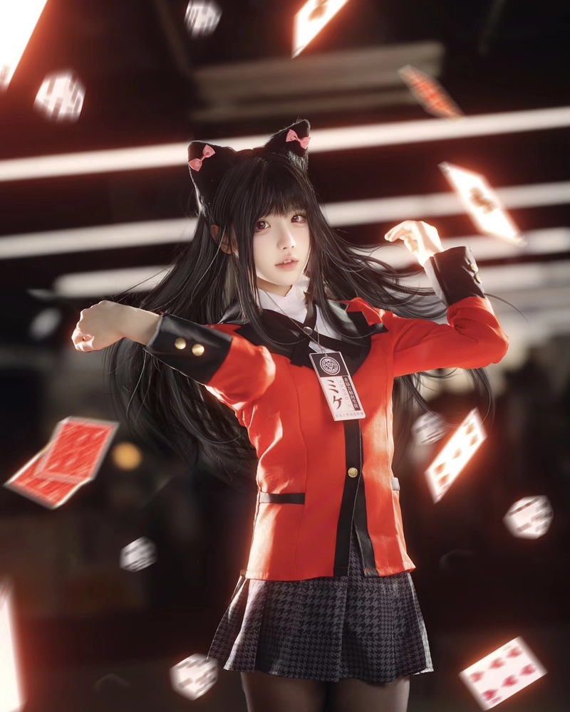 Ảnh Yumeko cosplay nụ cười bí ẩn đầy mê hoặc