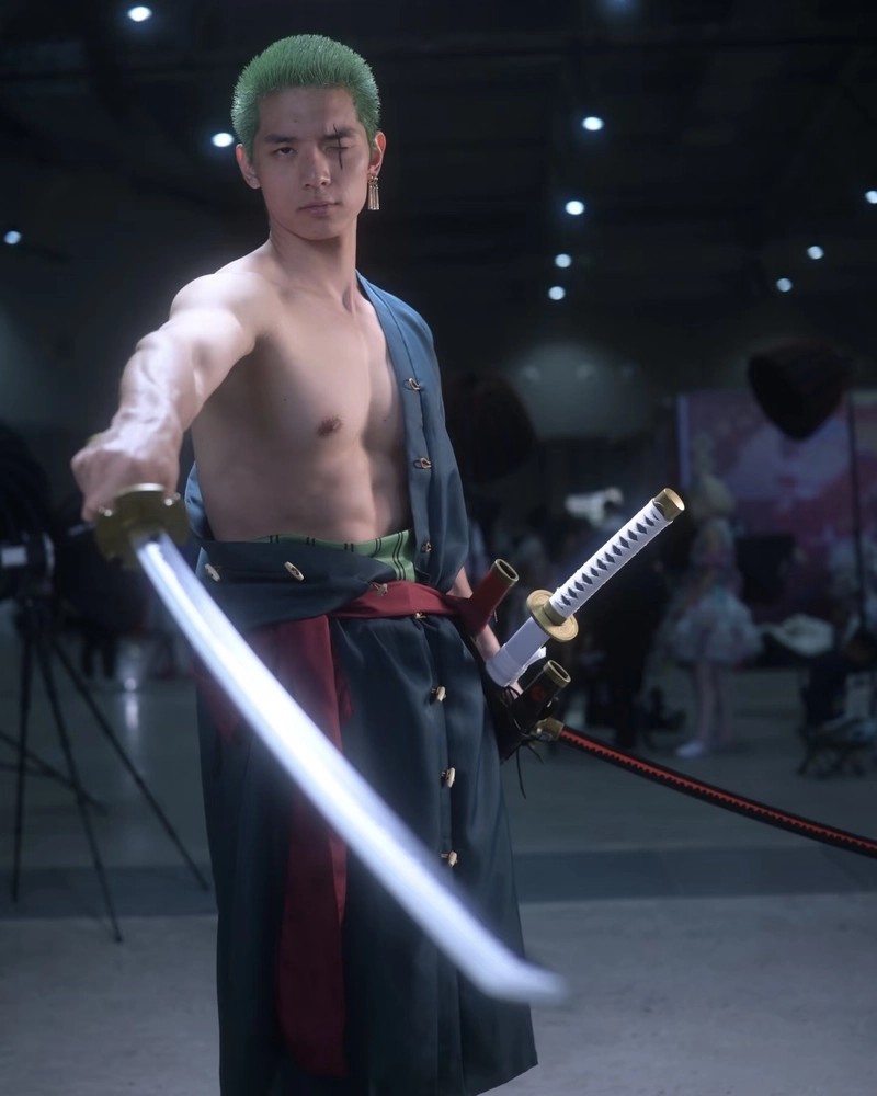 Ảnh Zoro cosplay vẻ ngoài cá tính nổi bật