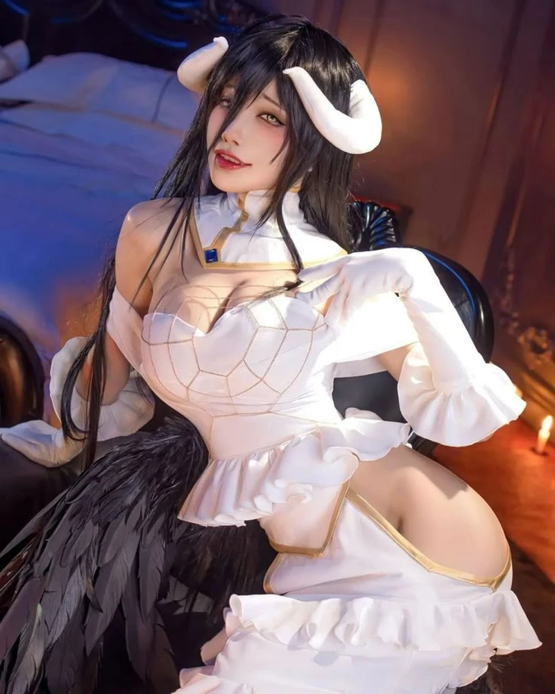 Ảnh albedo cosplay với tạo hình Overlord cực quyến rũ