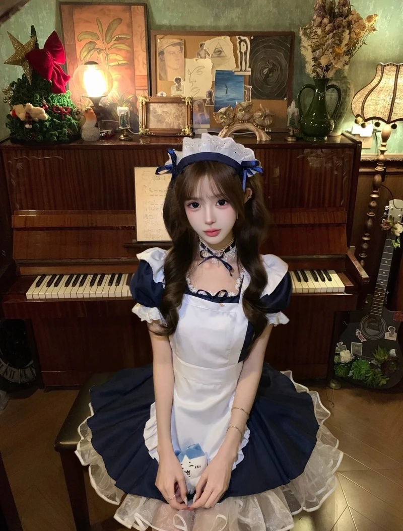 Ảnh anime ngoài đời với concept maid cosplay nổi bật