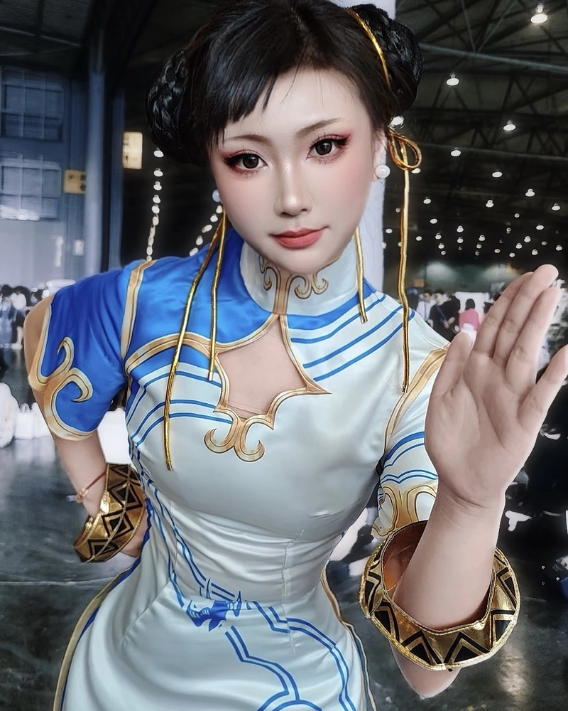 Ảnh cosplay Chun Li thần thái chiến đấu đầy sức hút