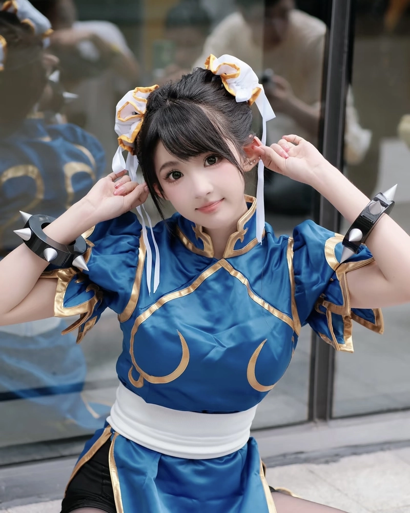 Ảnh cosplay Chun Li thần thái mạnh mẽ quyến rũ