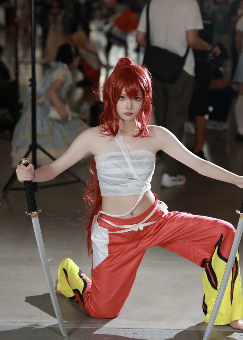 Ảnh cosplay Erza vẻ đẹp cá tính đầy cuốn hút
