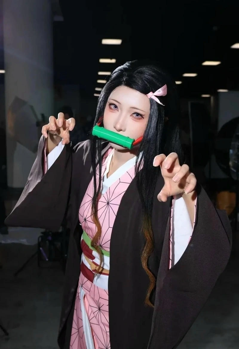 Ảnh cosplay Nezuko chụp studio với tạo hình cực sắc nét