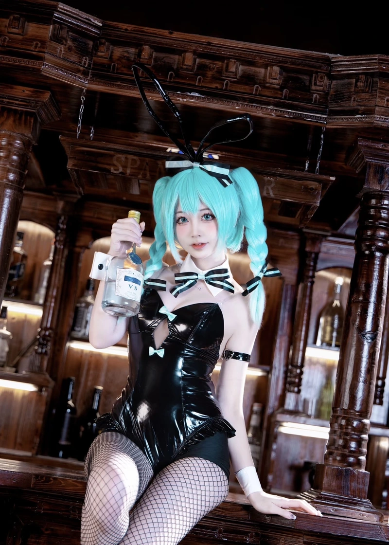 Ảnh gái xinh cosplay thỏ biểu cảm dễ thương nổi bật