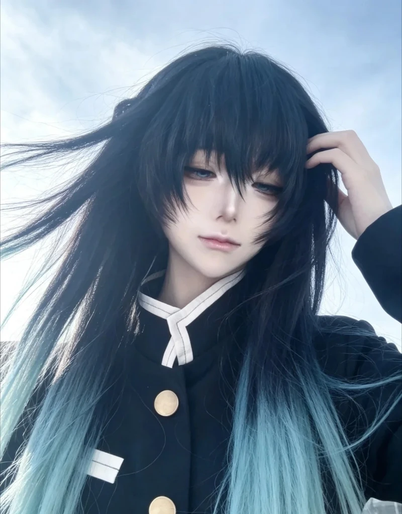 Ảnh nhân vật Muichiro cosplay với tạo hình chuẩn truyện