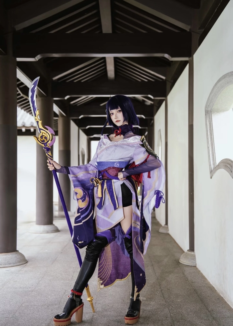 Bức hình Raiden cosplay với ánh mắt thể hiện ý chí