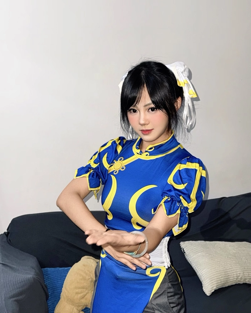 Chun Li cosplay với trang phục truyền thống cách điệu