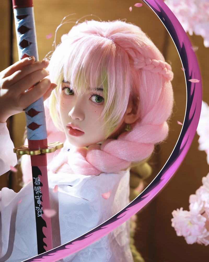 Cosplay Luyến Trụ nữ tạo hình sắc nét phong cách anime