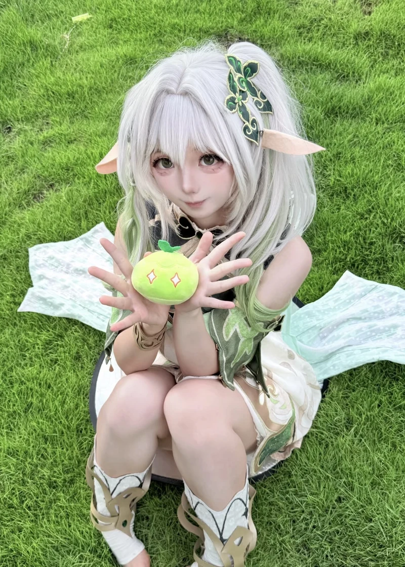 Cosplay Nahida xinh xắn phong thái hiền hòa đáng yêu