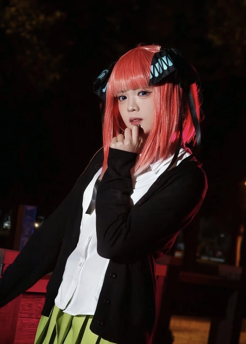 Cosplay Nino Nakano tạo hình dễ thương pha nét cá tính