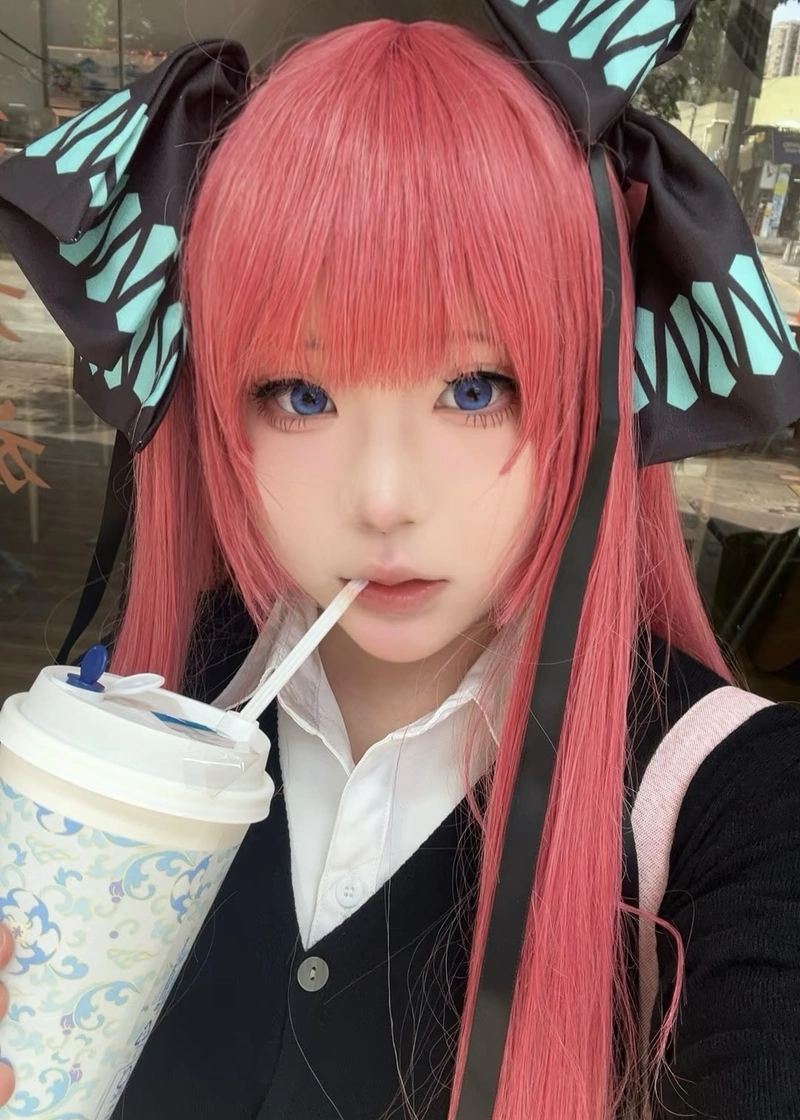 Cosplay Nino Nakano tạo hình thời trang đầy cuốn hút