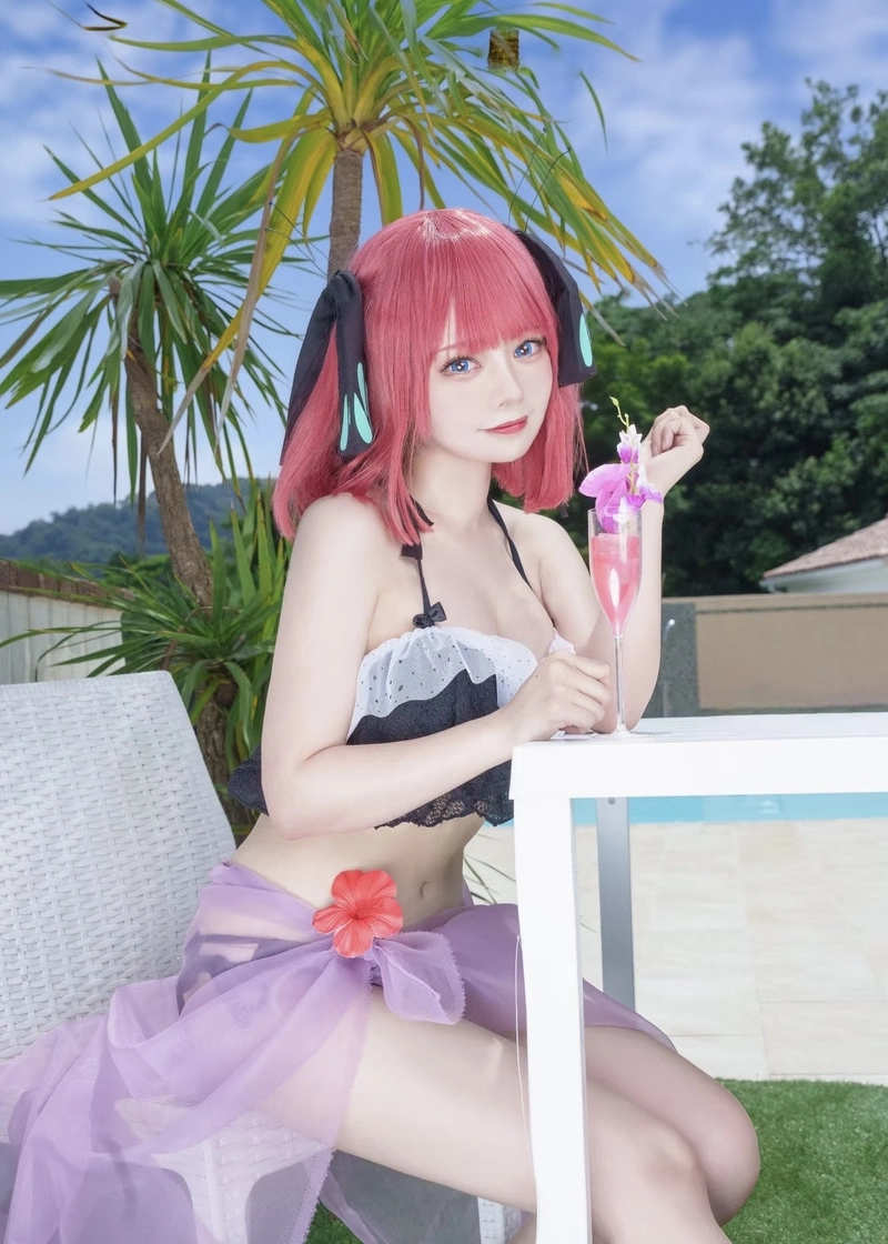 Cosplay Nino Nakano thần thái mạnh mẽ đầy ấn tượng