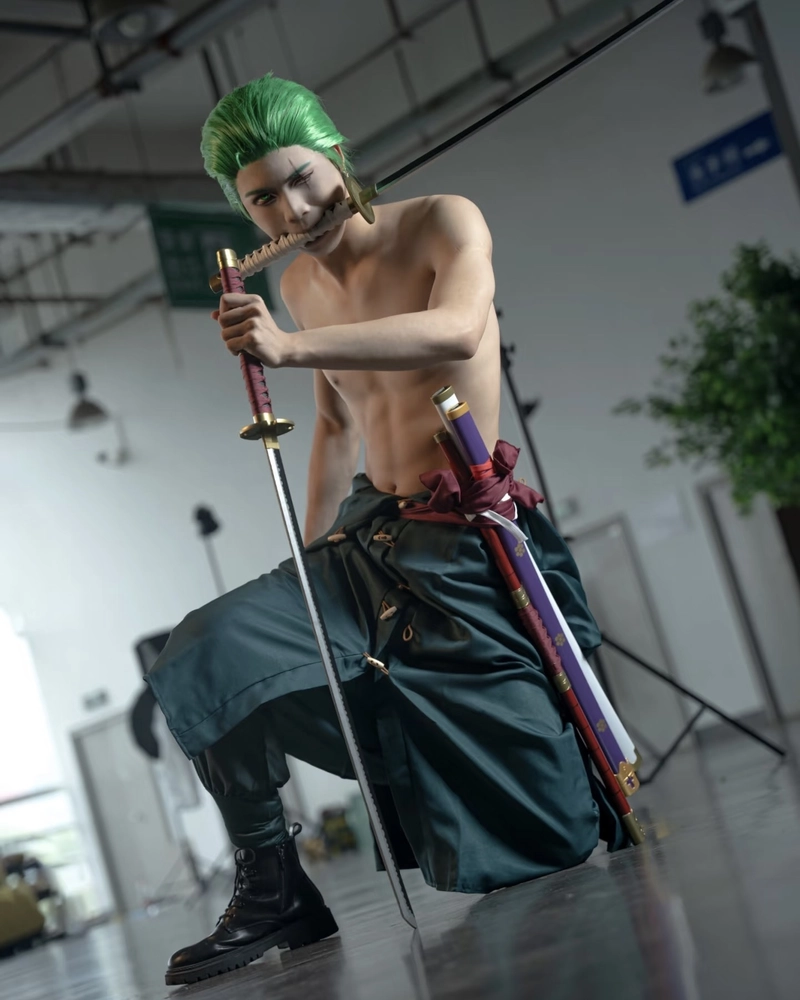 Cosplay Zoro phong cách mạnh mẽ đầy cá tính