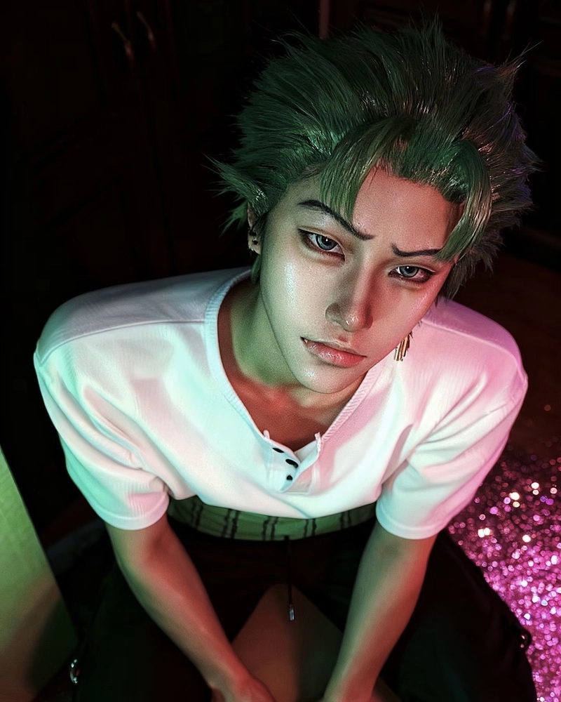 Cosplay Zoro phong thái chiến binh đầy cuốn hút