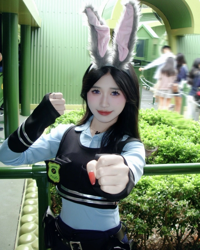 Cosplay thỏ gái xinh phong cách xinh xắn đầy nổi bật
